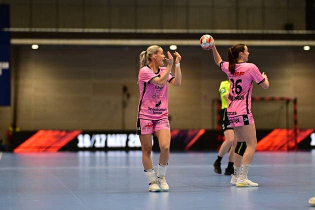 Handball I Frauen I Saison 2025-2026 I EHF European League I VfL Oldenburg - Tertnes Bergen I 22.02.2026 Rikke Midtfjeld (18, Tertnes Bergen) gibt Anweisungen Buxtehude Halle Nord NEU Niedersachsen Deutschland Copyright: xLobeca FelixxSchlikisx