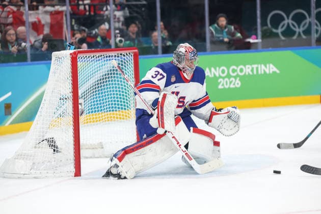 Winter Olympics - Ice Hochey - USA v Canada Connor Hellebuyck (37) of Team United Statesduring the Men s Gold Medal match between Canada and the United States on day 16 of the Milano Cortina 2026 Winter Olympic Games, Olympische Spiele, Olympia, OS at Milano Santagiulia Ice hockey, Eishockey Arena on February 22, 2026 in Milan, Italy. Photo by Alexis Jumeau ABACAPRESS.COM Milan Italy  Copyright: xJumeauxAlexis ABACAx