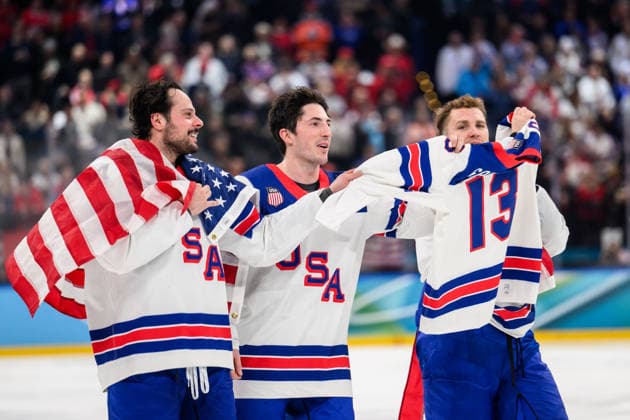 260222 Auston Matthews, Zach Werenski and Matthew Tkachuk of USA celebrate with a shirt after the men s Ice hockey, Eishockey final between Canada and USA during day 16 of the 2026 Winter Olympics on February 22, 2026 in Milan. Photo: Joel Marklund BILDBYRAN kod JM JM0802 bbeng ishockey ice hockey Olympic Games, Olympische Spiele, Olympia, OS olympics winter olympics os ol olympiska spel vinter-os olympiske leker milano cortina 2026 milan cortina 2026 milano cortina 2026 olympic games milano cortina 2026 winter olympic games milano cortina-os milano cortina-ol vinter-ol final usa united states canada kanada jubel *** 260222 Auston Matthews, Zach Werenski and Matthew Tkachuk of USA celebrate with a shirt after the men s ice hockey final between Canada and USA during day 16 of the 2026 Winter Olympics on February 22, 2026 in Milan Photo Joel Marklund BILDBYRAN kod JM JM0802 bbeng ishockey ice hockey olympic games olympics winter olympics os ol olympiska spel vinter os olympiske leker milano cortina 2026 milan cortina 2026 milano cortina 2026 olympic games milano cortina 2026 winter olympic games milano cortina os milano cortina ol vinter ol final usa united states canada kanada jubel  Copyright: JOELxMARKLUND BB260222JM059