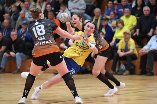 Handball, 2. Alsco HBF: HC Leipzig - VfL Waiblingen; 22.02.2026 Lisa Lammich (76, HC Leipzig) kämpft sich durch. 2. Alsco Handball Bundesliga Frauen, HBF, Saison 2025 2026, 19. Spieltag: HC Leipzig vs. VfL Waiblingen am 22.02.2026 in der Sporthalle Brüderstraße Leipzig. Copyright: xBEAUTIFULxSPORTS JanxKaeferx
