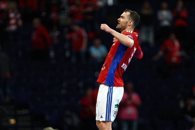 51 Casper Ulrich Mortensen (Handball Verein Hamburg) bejubelt den Sieg. Handball I Herren I Bundesliga (Daikin HBL) I Saison 2025-2026 I 22. Spieltag I Handball Sport Verein Hamburg - MT Melsungen I 22.02.2026 I Barclays Arena