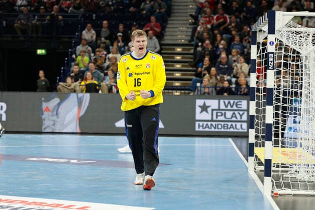 Handball 1. Handball-Bundesliga, Daikin HBL 2025 2026 - Handball Verein Hamburg (HSVH) vs. MT Melsungen ^Torwart Robin Paulsen Haug (Hamburg) jubelt . Barclays Arena Hamburg Hamburg Foto: Frank Schoof