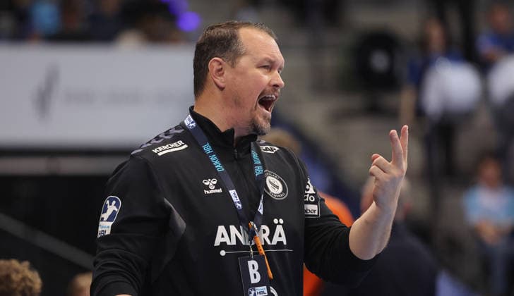Stuttgart , Handball Daikin Bundesliga TVB Stuttgart vs. TSV Hannover-Burgdorf , Misha Kaufmann ( TVB )