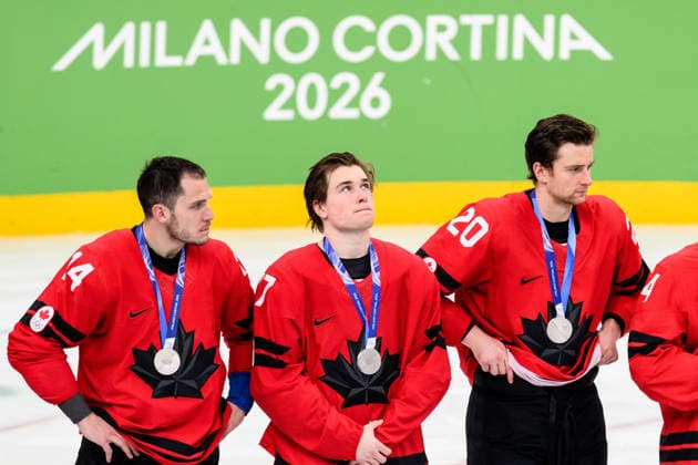 260222 Bo Horvat, Macklin Celebrini and Thomas Harley of Canada looks dejected after the men s Ice hockey, Eishockey final between Canada and USA during day 16 of the 2026 Winter Olympics on February 22, 2026 in Milan. Photo: Carl Sandin BILDBYRAN kod CS JM0802 bbeng ishockey ice hockey Olympic Games, Olympische Spiele, Olympia, OS olympics winter olympics os ol olympiska spel vinter-os olympiske leker milano cortina 2026 milan cortina 2026 milano cortina 2026 olympic games milano cortina 2026 winter olympic games milano cortina-os milano cortina-ol vinter-ol final usa united states canada kanada depp *** 260222 Bo Horvat, Macklin Celebrini and Thomas Harley of Canada looks dejected after the men s ice hockey final between Canada and USA during day 16 of the 2026 Winter Olympics on February 22, 2026 in Milan Photo Carl Sandin BILDBYRAN kod CS JM0802 bbeng ishockey ice hockey olympic games olympics winter olympics os ol olympiska spel vinter os olympiske leker milano cortina 2026 milan cortina 2026 milano cortina 2026 olympic games milano cortina 2026 winter olympic games milano cortina os milano cortina ol vinter ol final usa united states canada kanada depp  Copyright: CARLxSANDIN BB260222CS061