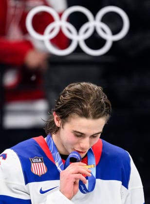 260222 Jack Hughes of USA celebrates with his gold medal after the men s Ice hockey, Eishockey final between Canada and USA during day 16 of the 2026 Winter Olympics on February 22, 2026 in Milan. Photo: Joel Marklund BILDBYRAN kod JM JM0802 bbeng ishockey ice hockey Olympic Games, Olympische Spiele, Olympia, OS olympics winter olympics os ol olympiska spel vinter-os olympiske leker milano cortina 2026 milan cortina 2026 milano cortina 2026 olympic games milano cortina 2026 winter olympic games milano cortina-os milano cortina-ol vinter-ol final usa united states canada kanada jubel *** 260222 Jack Hughes of USA celebrates with his gold medal after the men s ice hockey final between Canada and USA during day 16 of the 2026 Winter Olympics on February 22, 2026 in Milan Photo Joel Marklund BILDBYRAN kod JM JM0802 bbeng ishockey ice hockey olympic games olympics winter olympics os ol olympiska spel vinter os olympiske leker milano cortina 2026 milan cortina 2026 milano cortina 2026 olympic games milano cortina 2026 winter olympic games milano cortina os milano cortina ol vinter ol final usa united states canada kanada jubel  Copyright: JOELxMARKLUND BB260222JM078