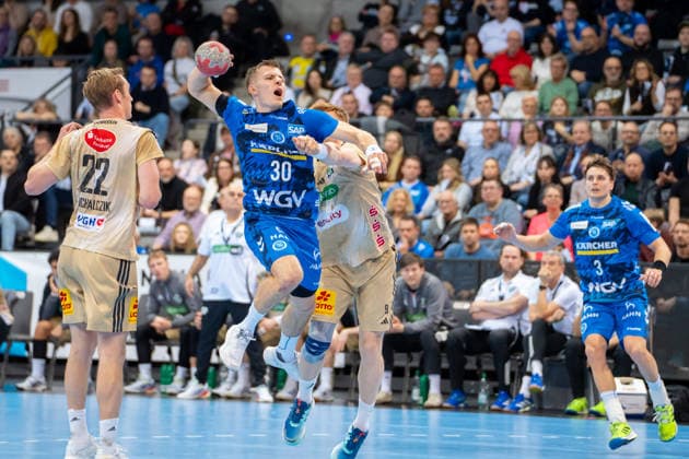 Handball I Herren I Saison 2025-2026 I Bundesliga I 22. Spieltag I TVB Stuttgart - TSV Hannover-Burgdorf I 22.02.2026 Marco Mengon (30, TVB Stuttgart) im Wurf Stuttgart Porsche Arena Baden-Württemberg Deutschland Copyright: xLobeca MaxxPetershansx