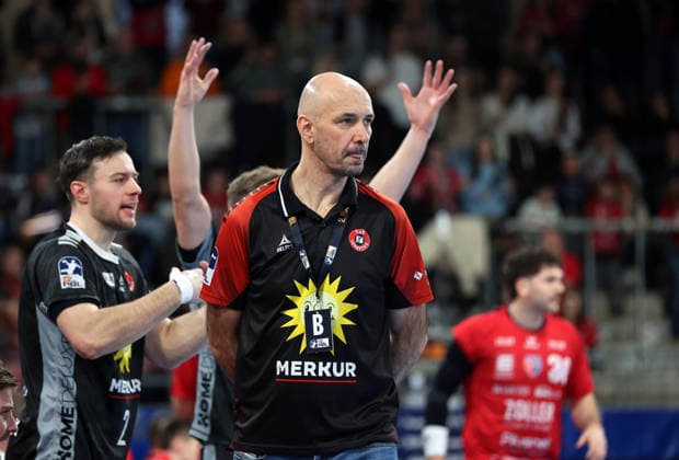 22.02.2026, Deutschland, Bietigheim, Handball 2. Bundesliga, SG BBM Bietigheim vs. TuS N-Lübbecke, TuS Trainer Davor Dominikovic