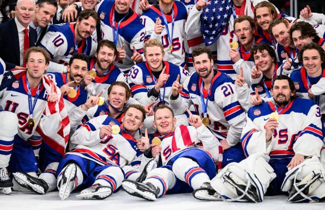 260222 Matthew Tkachuk and Brady Tkachuk of USA celebrate with the team after after the men s Ice hockey, Eishockey final between Canada and USA during day 16 of the 2026 Winter Olympics on February 22, 2026 in Milan. Photo: Joel Marklund BILDBYRAN kod JM JM0802 bbeng ishockey ice hockey Olympic Games, Olympische Spiele, Olympia, OS olympics winter olympics os ol olympiska spel vinter-os olympiske leker milano cortina 2026 milan cortina 2026 milano cortina 2026 olympic games milano cortina 2026 winter olympic games milano cortina-os milano cortina-ol vinter-ol final usa united states canada kanada jubel *** 260222 Matthew Tkachuk and Brady Tkachuk of USA celebrate with the team after after the men s ice hockey final between Canada and USA during day 16 of the 2026 Winter Olympics on February 22, 2026 in Milan Photo Joel Marklund BILDBYRAN kod JM JM0802 bbeng ishockey ice hockey olympic games olympics winter olympics os ol olympiska spel vinter os olympiske leker milano cortina 2026 milan cortina 2026 milano cortina 2026 olympic games milano cortina 2026 winter olympic games milano cortina os milano cortina ol vinter ol final usa united states canada kanada jubel  Copyright: JOELxMARKLUND BB260222JM089