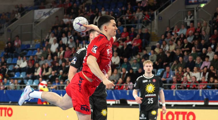 22.02.2026, Deutschland, Bietigheim, Handball 2. Bundesliga, SG BBM Bietigheim vs. TuS N-Lübbecke, Moritz Strosack (BBM)