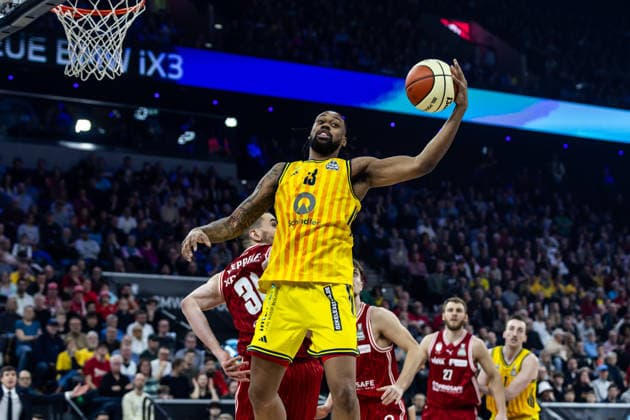 GER, BMW Top Four, Basketball BBL Pokal, Finale, BMA365 Bamberg Baskets - ALBA Berlin. 22.02.2026, SAP Garden, München, GER, BMW Top Four, Basketball BBL Pokal, Finale, BMA365 Bamberg Baskets - ALBA Berlin. J wan Roberts (ALBA Berlin 13) Foto Alexander Trienitz München SAP Garden Bayern Deutschland