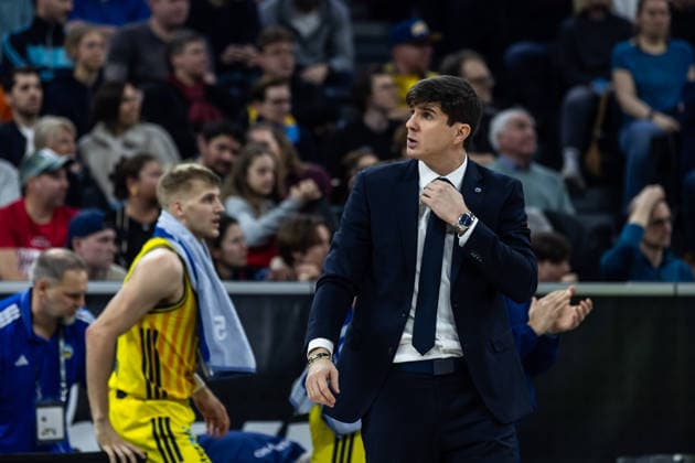 GER, BMW Top Four, Basketball BBL Pokal, Finale, BMA365 Bamberg Baskets - ALBA Berlin. 22.02.2026, SAP Garden, München, GER, BMW Top Four, Basketball BBL Pokal, Finale, BMA365 Bamberg Baskets - ALBA Berlin. Pedro Calles (Head Coach), ALBA Berlin Foto Alexander Trienitz München SAP Garden Bayern Deutschland