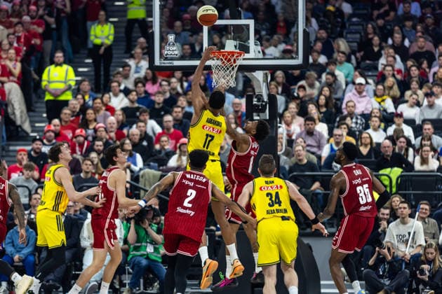 GER, BMW Top Four, Basketball BBL Pokal, Finale, BMA365 Bamberg Baskets - ALBA Berlin. 22.02.2026, SAP Garden, München, GER, BMW Top Four, Basketball BBL Pokal, Finale, BMA365 Bamberg Baskets - ALBA Berlin. Norris Agbakoko (ALBA Berlin 17) Foto Alexander Trienitz München SAP Garden Bayern Deutschland