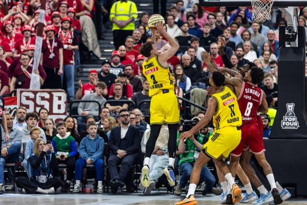 GER, BMW Top Four, Basketball BBL Pokal, Finale, BMA365 Bamberg Baskets - ALBA Berlin. 22.02.2026, SAP Garden, München, GER, BMW Top Four, Basketball BBL Pokal, Finale, BMA365 Bamberg Baskets - ALBA Berlin. Alex O Connell (ALBA Berlin 3) Foto Alexander Trienitz München SAP Garden Bayern Deutschland