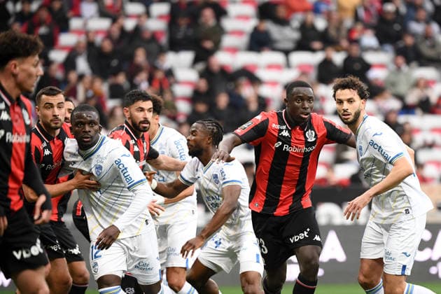 OGC Nice v FC Lorient - Ligue 1 McDonald s 2025 2026 03 Montassar TALBI (fcl) - 33 Antoine MENDY (ogcn) - 24 Charles VANHOUTTE (ogcn) - 12 Bamba DIENG (fcl) during the Ligue 1 McDonald s match between Nice and Lorient at Allianz Riviera on February 22, 2026 in Nice, France. Nice France  Copyright: xFEPx 776348295