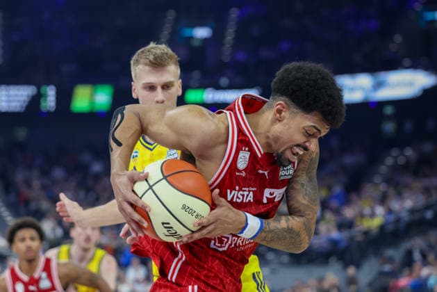 Ibrahim Watson (BMA365 Bamberg Baskets, 02) mit Sam Griesel (Alba Berlin, 05), GER, BMA365 Bamberg Baskets vs. Alba Berlin, Basketball, BBL Pokal, BMW TOP FOUR, Finale, Saison 2025 2026, 22.02.2026, GER, BMA365 Bamberg Baskets vs. Alba Berlin, Basketball, BBL Pokal, BMW TOP FOUR, Finale, Saison 2025 2026, 22.02.2026 Muenchen Copyright: xEibner-Pressefoto JennixMaulx EP_JML