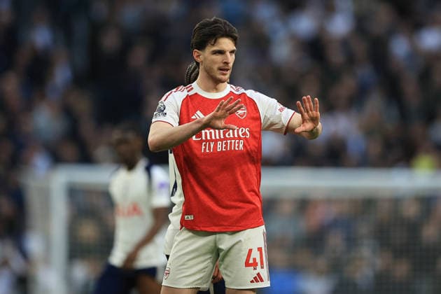 Tottenham Hotspur v Arsenal, Premier League Arsenal Midfielder Declan Rice (41) gestures to his players during the Premier League match between Tottenham Hotspur and Arsenal at Tottenham Hotspur Stadium, London, UK on 22 February 2026. London Tottenham Hotspur Stadium London UK Editorial use only DataCo restrictions apply See www.football-dataco.com , Copyright: xChrisxFoxwellx PSI-23791-0013