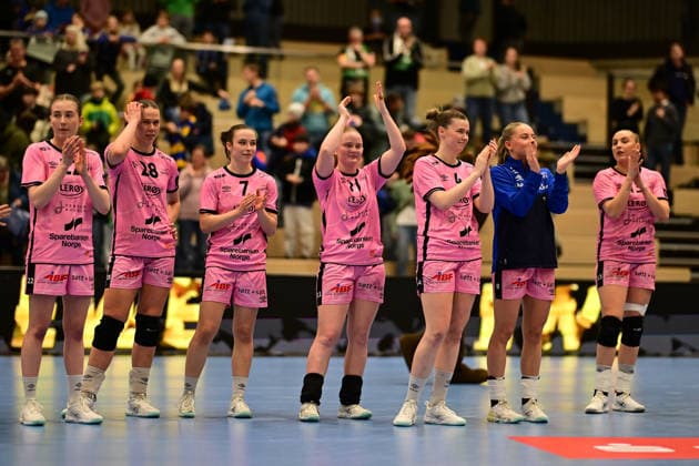 Handball I Frauen I Saison 2025-2026 I EHF European League I VfL Oldenburg - Tertnes Bergen I 22.02.2026 Jubel, Begeisterung, Enthusiasmus, Euphorie, Freude, Glücksgefühl, Heiterkeit bei: Tertnes Bergen Frauen nach dem Spiel gegen VfL Oldenburg Frauen Buxtehude Halle Nord NEU Niedersachsen Deutschland Copyright: xLobeca FelixxSchlikisx