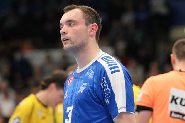 22.02.2026 Handball Herren 2025 2026 2. Handball-Bundesliga 20. Spieltag Dessau-Roßlauer HV 06 - HSC 2000 Coburg Anhalt Arena Dessau Fynn Gonschor (Dessau, 3, blau). Dessau-Roßlau Sachsen-Anhalt Deutschland