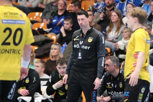 22.02.2026 Handball Herren 2025 2026 2. Handball-Bundesliga 20. Spieltag Dessau-Roßlauer HV 06 - HSC 2000 Coburg Anhalt Arena Dessau Anel Mahmutefendic (Coburg, Trainer). Dessau-Roßlau Sachsen-Anhalt Deutschland
