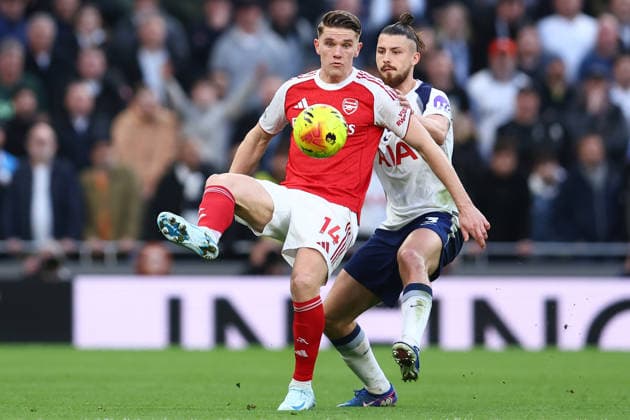 London, England, 22nd February 2026. Viktor Gyokeres of Arsenal and Radu DraguÈ™in of Tottenham Hotspur challenge for the ball during the Tottenham Hotspur vs Arsenal Premier League match at the Tottenham Hotspur Stadium, London. Picture credit should read: Paul Terry Sportimage EDITORIAL USE ONLY. No use with unauthorised audio, video, data, fixture lists, club league logos or live services. Online in-match use limited to 120 images, no video emulation. No use in betting, games or single club league player publications. SPI_016_PT_Tottenham_Arsenal SPI-4545-0016