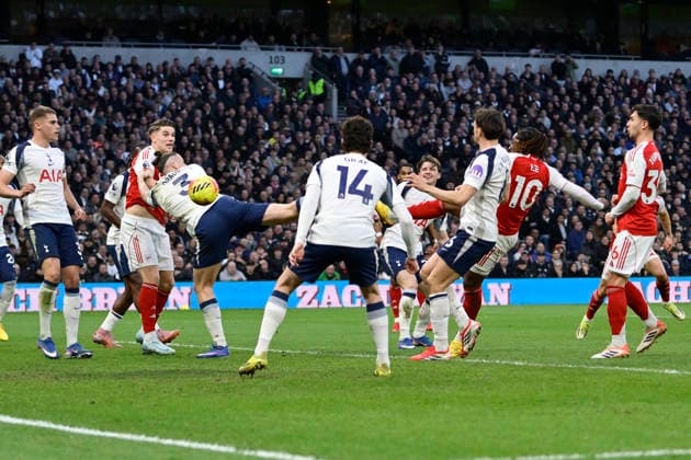 Spurs vs Arsenal, Premier League GOAL Eberechi Eze of Arsenal opens the scoring during the Spurs vs Arsenal, Premier League match at the Tottenham Hotspur Stadium London. London Tottenham Hotspur Stadium UK Copyright: xMartinxDaltonx Spurs_vs_Arsenal_220226_MD_024