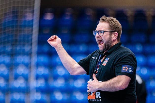 Steffen Birkner (HSG Blomberg-Lippe, Trainer) aergert sich regt sich auf GER, HSG Blomberg-Lippe (GER) vs. MOL Esztergom (HUN), Handball, EHF European League Women, Gruppenphase, 22.02.2026 GER, HSG Blomberg-Lippe (GER) vs. MOL Esztergom (HUN), Handball, EHF European League Women, Gruppenphase, 22.02.2026 Lemgo Copyright: xEibner-Pressefoto JanxRollingerx EP_JSK