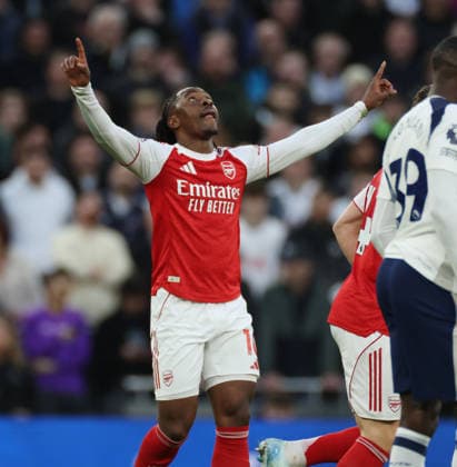 Premier League football, Tottenham v Arsenal Premier League football, The Tottenham Hotspurs Stadium, Tottenham, London, UK. 22.02.2026 Tottenham v Arsenal. Pic shows Arsenals Eze scores 1.nil Photographs by Marc Aspland for The Times & Sunday Times  Copyright: xMarcxAsplandxforxThexTimesx&xSunx NINTCHDBPICT001061342465