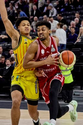 Deutsche Basketball Liga BBL Pokal, BMA365 Bamberg BASKETS vs ALBA Berlin, Berlin ALBA, Bamberg BMA365 BASKETS, 2026-02-22 in München (SAP Garden) KAYIL Jack (ALBA Berlin Point Guard (PG) Nr7-BER7), WATSON Ibi (BMA365 Bamberg BASKETS Small Forward (SF) Nr2-BAM2) sportworld München SAP Garden Bayern Deutschland