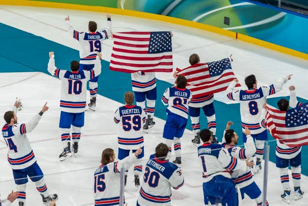 February 22, 2026, Milan, Lombardy, Italy: Team USA celebrates after defeating Team Canada 2:1 in overtime for the Mens Gold Medal Game at the Milano Santagiulia Ice hockey, Eishockey Arena in MILAN, Italy during the 2026 Milano Cortina Winter Olympics. Olympics 2026: Milano Cortina: Ice Hockey Mens: Gold Medal Game: USA 2:1 CAN  - ZUMAa161 20260222_oly_a161_027 Copyright: xWalterxG.xArcex
