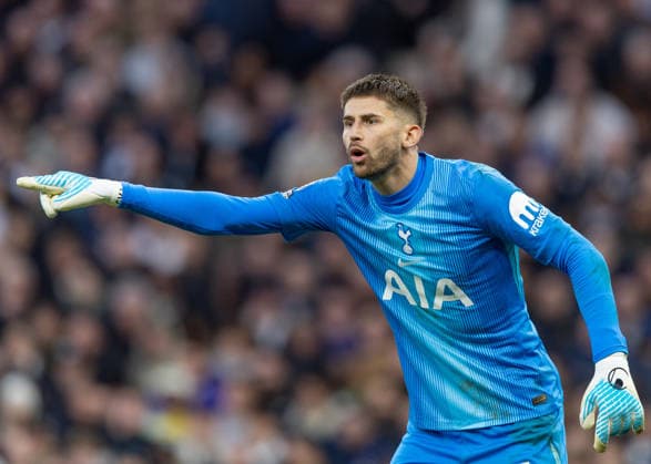Tottenham Hotspur v Arsenal, Premier League, Football, Tottenham Hotspur Stadium, London, UK - 22 Feb 2026 Goalkeeper Guglielmo Vicario of Tottenham Hotspur (1) reacts London Tottenham Hotspur Stadium Tottenham GBR, UK NEWSPAPERS OUT Copyright: xEllixBirchx