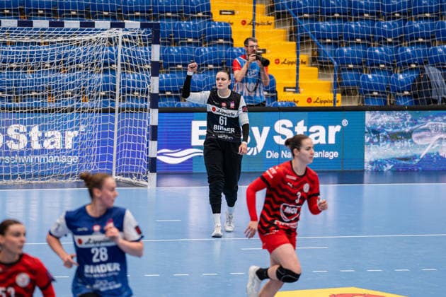 HSG Blomberg-Lippe (GER) vs. MOL Esztergom (HUN), Handball, EHF European League Women, Gruppenphase, 22.2.2026, Saision 2025 2026, Lemgo Nicole Roth (HSG Blomberg-Lippe, 61) freut sich nach einer Parade Lemgo Phoenix Contact Arena Deutschland