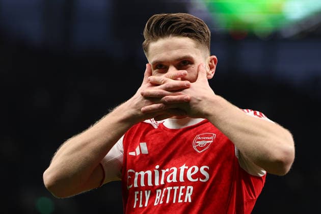 London, England, 22nd February 2026. Viktor Gyokeres of Arsenal celebrates after scoring to make it 2-1 during the Tottenham Hotspur vs Arsenal Premier League match at the Tottenham Hotspur Stadium, London. Picture credit should read: Paul Terry Sportimage EDITORIAL USE ONLY. No use with unauthorised audio, video, data, fixture lists, club league logos or live services. Online in-match use limited to 120 images, no video emulation. No use in betting, games or single club league player publications. SPI_042_PT_Tottenham_Arsenal SPI-4545-0042