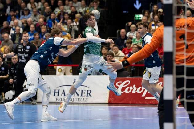 1. Handball Bundesliga - Bergischer HC gegen Füchse Berlin, 22.02.2026 DUESSELDORF, GERMANY - FEBRUARY 22: Nils Lichtlein (17, Füchse Berlin) während dem HBL Bundesliga Spiel zwischen 1. Handball Bundesliga - Bergischer HC gegen Füchse Berlin at Mitsubishi Electric HALLE am 22 Spieltag. February 22, 2026 in Duesseldorf, Germany. Copyright: xBEAUTIFULxSPORTS KennyxBeelex