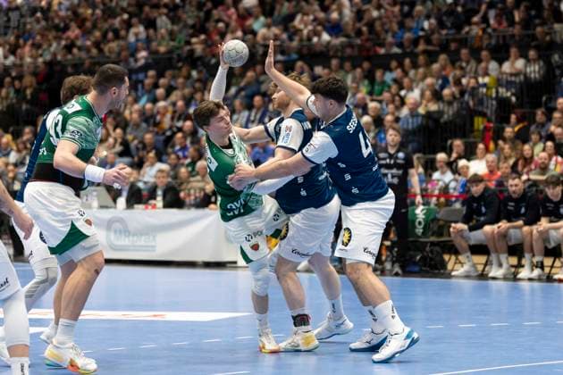 1. Handball Bundesliga - Bergischer HC gegen Füchse Berlin, 22.02.2026 DUESSELDORF, GERMANY - FEBRUARY 22: Nils Lichtlein (17, Füchse Berlin) während dem HBL Bundesliga Spiel zwischen 1. Handball Bundesliga - Bergischer HC gegen Füchse Berlin at Mitsubishi Electric HALLE am 22 Spieltag. February 22, 2026 in Duesseldorf, Germany. Copyright: xBEAUTIFULxSPORTS KennyxBeelex