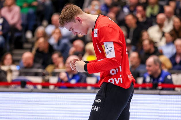 22.02.2026, Handball, HBL, Bergischer HC - Füchse Berlin, Mitsubishi Electric HALLE Düsseldorf: Lasse Ludwig (Füchse Berlin 01) jubelnd Nordrhein-Westfalen Deutschland