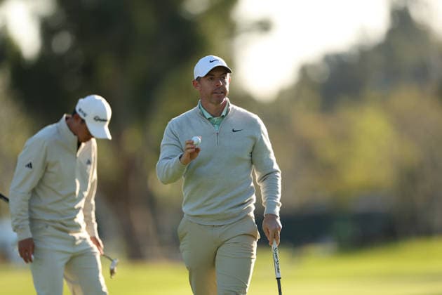 February 22, 2026, Pacific Palisades, California, USA: RORY MCILROY waves to fans after scoring a birdie on the 17th hole during the second round of the Genesis Invitational at the Riviera Country club in Pacific Palisades, California. Golf_PGATour_Genesis_Invitational  - ZUMAt158 20260222_zsp_t158_013 Copyright: xBrentonxTsex