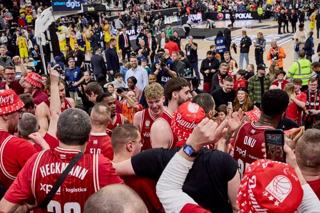 Deutsche Basketball Liga BBL Pokal, BMA365 Bamberg BASKETS vs ALBA Berlin, Berlin ALBA, Bamberg BMA365 BASKETS, 2026-02-22 in München (SAP Garden) sportworld München SAP Garden Bayern Deutschland