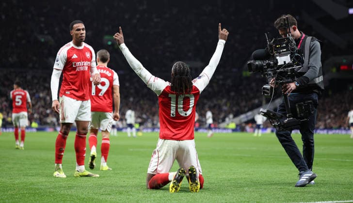 Premier League football, Tottenham v Arsenal Premier League football, The Tottenham Hotspurs Stadium, Tottenham, London, UK. 22.02.2026 Tottenham v Arsenal. Pic shows Eze scores his second goal to make it 3.1 Photographs by Marc Aspland for The Times & Sunday Times  Copyright: xMarcxAsplandxforxThexTimesx&xSunx NINTCHDBPICT001061354531