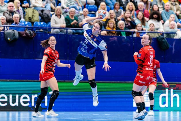 v.l. Anny Ballai (MOL Esztergom, 22), Nuria Bucher (HSG Blomberg-Lippe, 21), Lea Farago (MOL Esztergom, 30) GER, HSG Blomberg-Lippe (GER) vs. MOL Esztergom (HUN), Handball, EHF European League Women, Gruppenphase, 22.02.2026 GER, HSG Blomberg-Lippe (GER) vs. MOL Esztergom (HUN), Handball, EHF European League Women, Gruppenphase, 22.02.2026 Lemgo Copyright: xEibner-Pressefoto JanxRollingerx EP_JSK