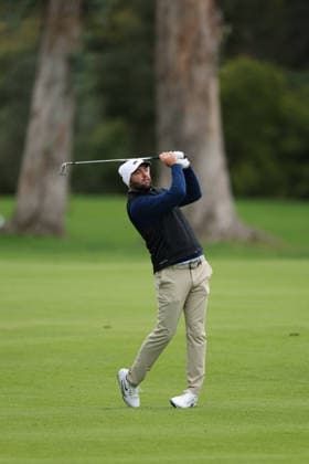 February 22, 2026, Pacific Palisades, California, USA: SCOTTIE SCHEFFLER takes an approach shot from the 13th fairway during the first round of the Genesis Invitational at the Riviera Country club in Pacific Palisades, California. Golf_PGATour_Genesis_Invitational  - ZUMAt158 20260222_zsp_t158_029 Copyright: xBrentonxTsex