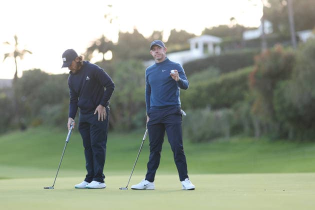 February 22, 2026, Pacific Palisades, California, USA: RORY MCILROY waves to fans after finishing on the 18th green during the first round of the Genesis Invitational at the Riviera Country club in Pacific Palisades, California. Golf_PGATour_Genesis_Invitational  - ZUMAt158 20260222_zsp_t158_036 Copyright: xBrentonxTsex