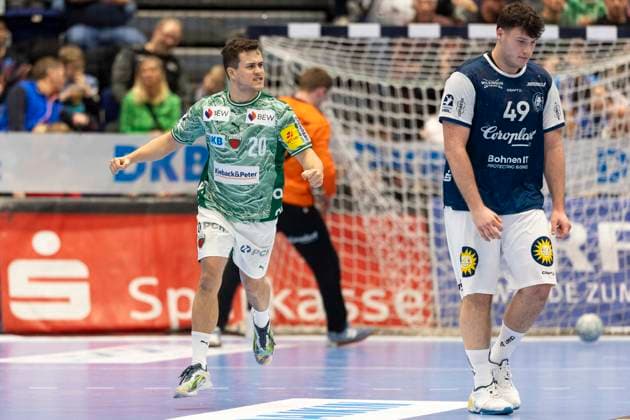 1. Handball Bundesliga - Bergischer HC gegen Füchse Berlin, 22.02.2026 DUESSELDORF, GERMANY - FEBRUARY 22: Jubel von Tim Freihöfer (20, Füchse Berlin) während dem HBL Bundesliga Spiel zwischen 1. Handball Bundesliga - Bergischer HC gegen Füchse Berlin at Mitsubishi Electric HALLE am 22 Spieltag. February 22, 2026 in Duesseldorf, Germany. Copyright: xBEAUTIFULxSPORTS KennyxBeelex