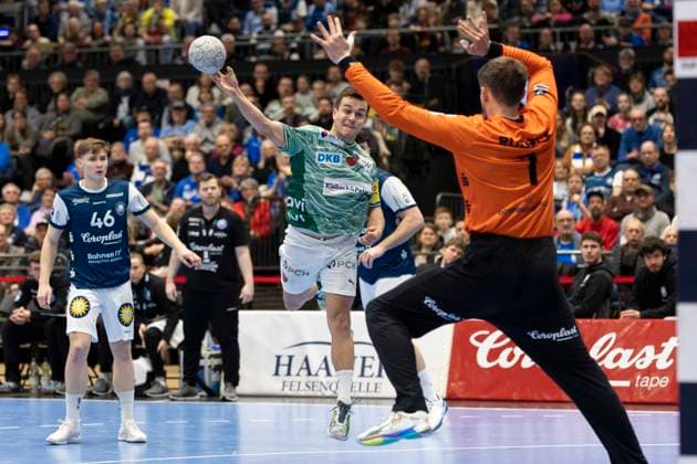 1. Handball Bundesliga - Bergischer HC gegen Füchse Berlin, 22.02.2026 DUESSELDORF, GERMANY - FEBRUARY 22: Christopher Rudeck (1, Bergischer HC) während dem HBL Bundesliga Spiel zwischen 1. Handball Bundesliga - Bergischer HC gegen Füchse Berlin at Mitsubishi Electric HALLE am 22 Spieltag. February 22, 2026 in Duesseldorf, Germany. Copyright: xBEAUTIFULxSPORTS KennyxBeelex