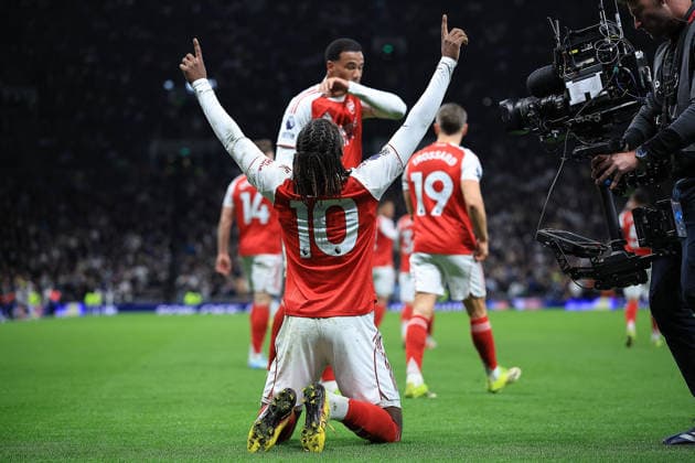 Tottenham Hotspur v Arsenal, Premier League GOAL CELEBRATION Arsenal Midfielder Eberechi Eze (10) makes it 1-3 during the Premier League match between Tottenham Hotspur and Arsenal at Tottenham Hotspur Stadium, London, UK on 22 February 2026. London Tottenham Hotspur Stadium London UK Editorial use only DataCo restrictions apply See www.football-dataco.com , Copyright: xChrisxFoxwellx PSI-23791-0042