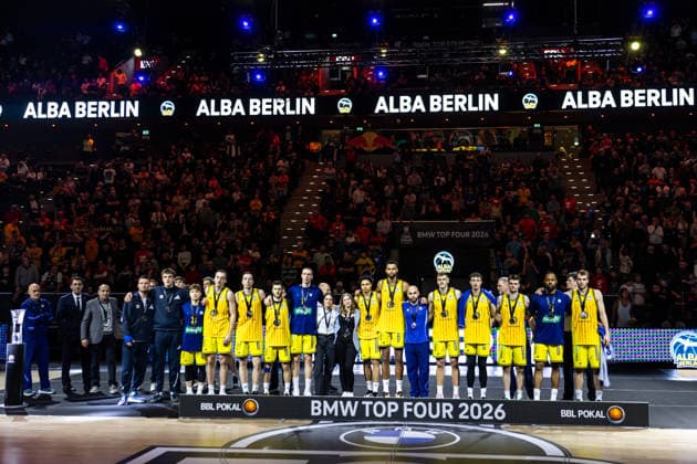 GER, BMW Top Four, Basketball BBL Pokal, Finale, BMA365 Bamberg Baskets - ALBA Berlin. 22.02.2026, SAP Garden, München, GER, BMW Top Four, Basketball BBL Pokal, Finale, BMA365 Bamberg Baskets - ALBA Berlin. 2. Platz für ALBA Berlin Foto Alexander Trienitz München SAP Garden Bayern Deutschland