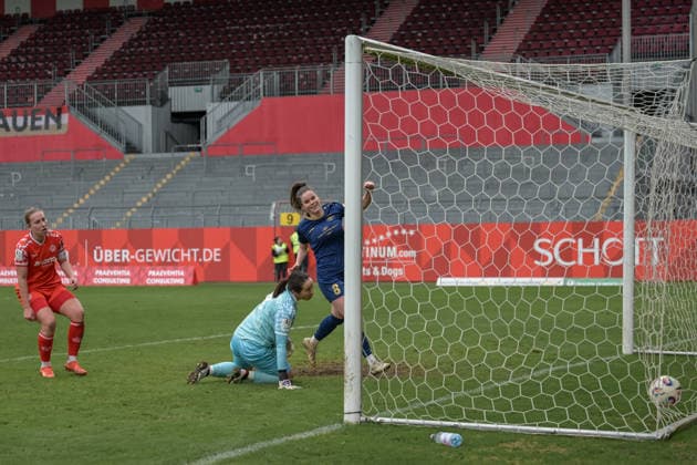 22.02.2026, Fußball, 2. Frauen-Bundesliga, 2025 2026, 18. Spieltag, FSV Mainz 05 - SG 99 Andernach Freude bei Maren Weingarz (8 Andernach) nach ihrem Tor zum 2:2. Mainz Bruchweg-Stadion Rheinland-Pfalz Deutschland