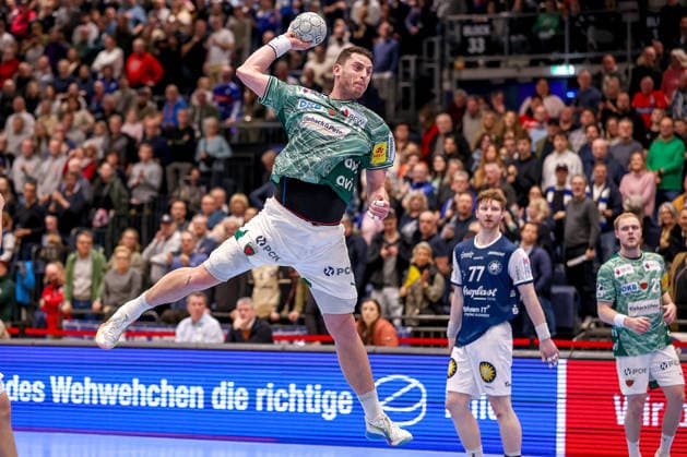 22.02.2026, Handball, HBL, Bergischer HC - Füchse Berlin, Mitsubishi Electric HALLE Düsseldorf: Mijajlo Marsenic (Füchse Berlin 93) wirft den Ball auf das Tor Nordrhein-Westfalen Deutschland