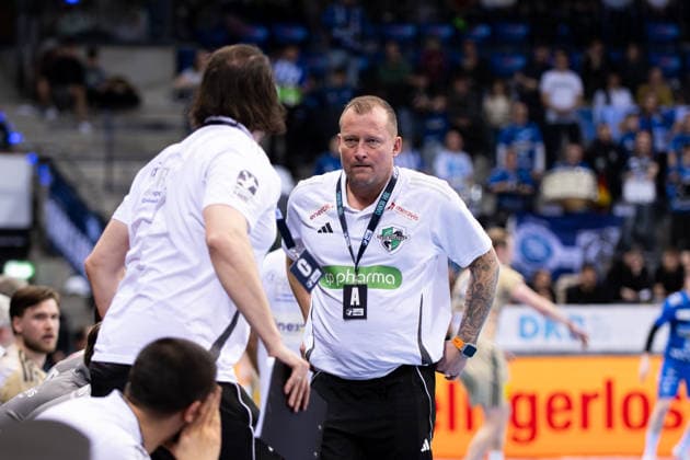 Juan Carlos Pastor G?mez, (TSV Hannover Burgdorf, Trainer, Coach) nicht zufrieden TVB Stuttgart vs. TSV Hannover Burgdorf, DAIKIN Handballbundesliga, 22. Spieltag, Saison 2025 2026, 22.02.2026 Eibner-Pressefoto Andreas Ulmer TVB Stuttgart vs. TSV Hannover Burgdorf, DAIKIN Handballbundesliga, 22. Spieltag, Saison 2025 2026, 22.02.2026 Stuttgart Copyright: xEibner-Pressefoto AndreasxUlmerx EP_AUR
