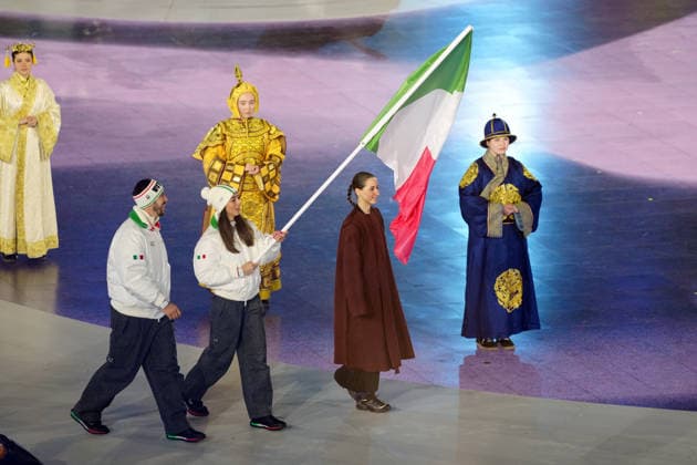 Lisa Vittozzi and Davide Ghiotto, Italian flag bearers at the closing ceremony of the 2026 Winter Olympic Games, Olympische Spiele, Olympia, OS in Verona, Italy, on Sunday, 22 February 2026 (Photo Claudio Furlan LaPresse) Lisa Vittozzi e Davide Ghiotto portabandiera Italia alla cerimonia di chiusura dei Giochi Olimpici Invernali 2026 a Verona, Italia, domenica 22 febbraio 2026 (Foto Claudio Furlan LaPresse)  Copyright: xClaudioxFurlan LaPressex