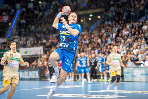 Handball I Herren I Saison 2025-2026 I Bundesliga I 22. Spieltag I TVB Stuttgart - TSV Hannover-Burgdorf I 22.02.2026 Simone Mengon (15, TVB Stuttgart) im Wurf Stuttgart Porsche Arena Baden-Württemberg Deutschland Copyright: xLobeca MaxxPetershansx